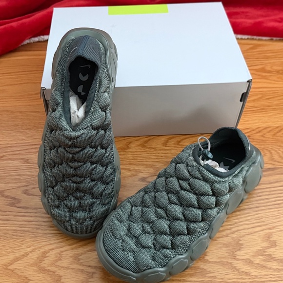 Nike NIB Flyknit Haven (9) - Picture 9 of 13